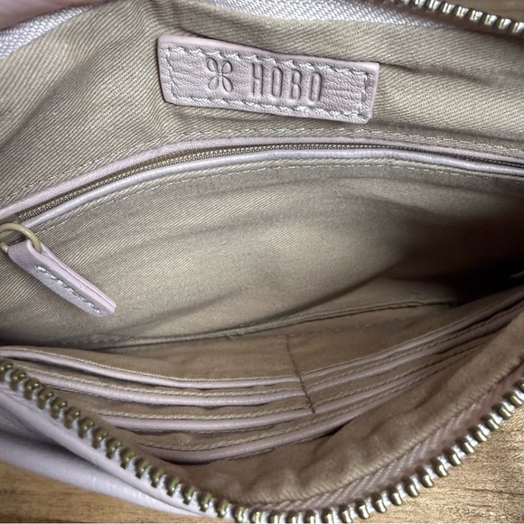 HOBO International Blush Pink Pleated Leather Wristlet Clutch Wallet - Picture 5 of 7